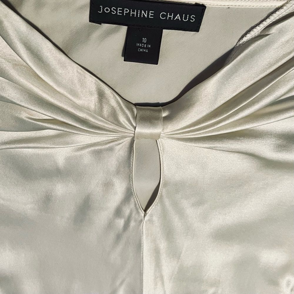 Josephine Chaus 100% Silk Ivory Long Sleeve Neck Twist Cut Out Top 10 M - Picture 12 of 16